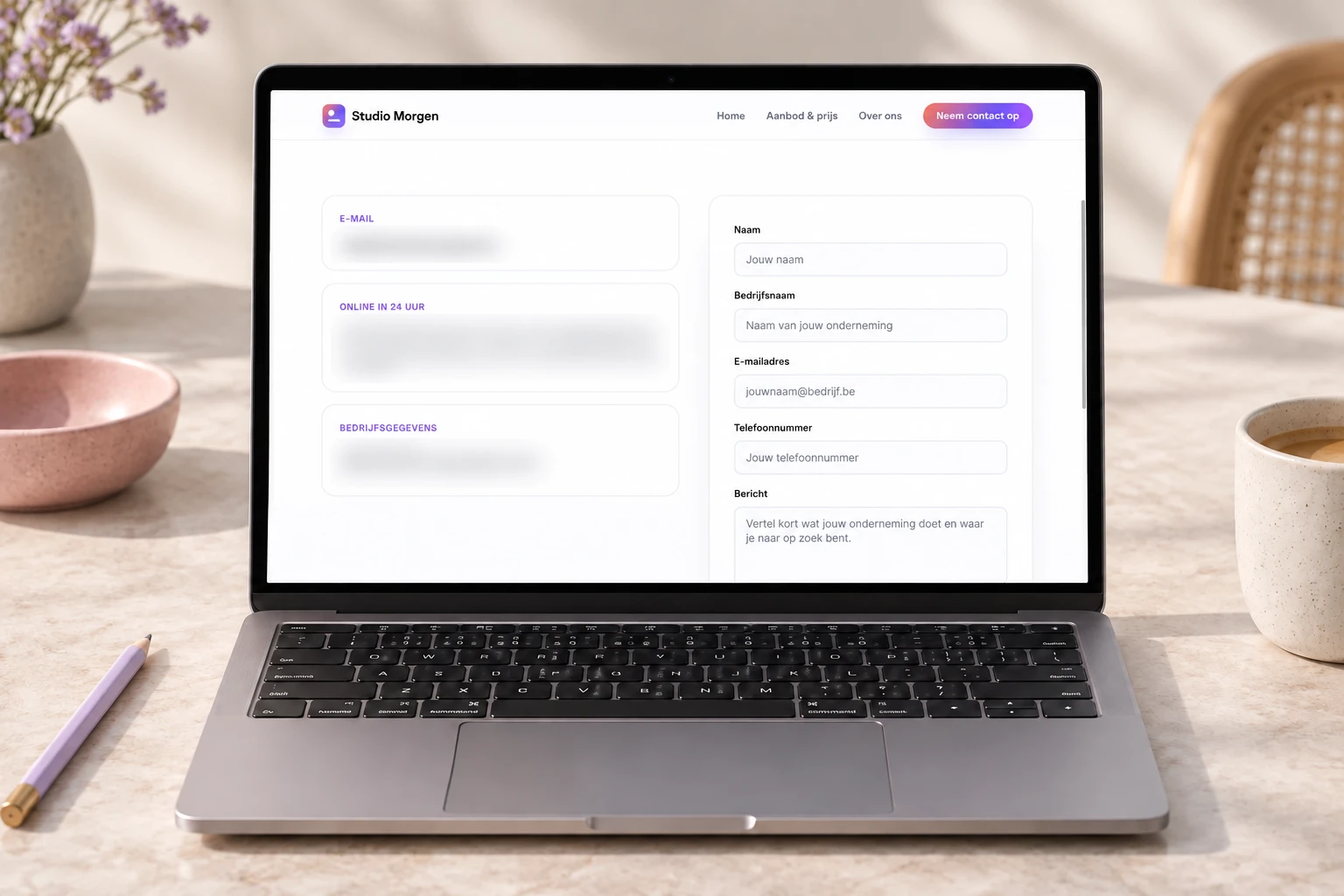 Contactpagina op laptop